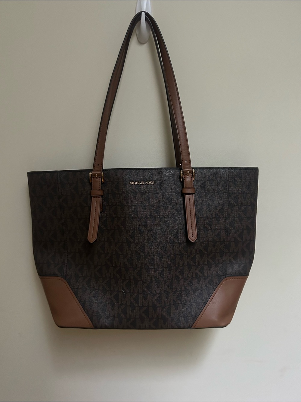 Michael Kors Aria Large Signature Tote Bag